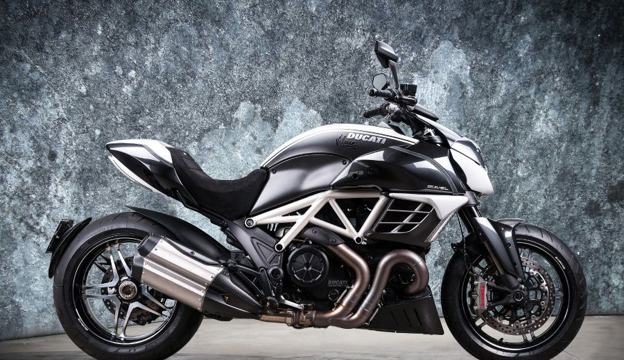 杜卡迪 diavel-amg_杜卡迪摩托車報價_參數_圖片_資訊_摩信網